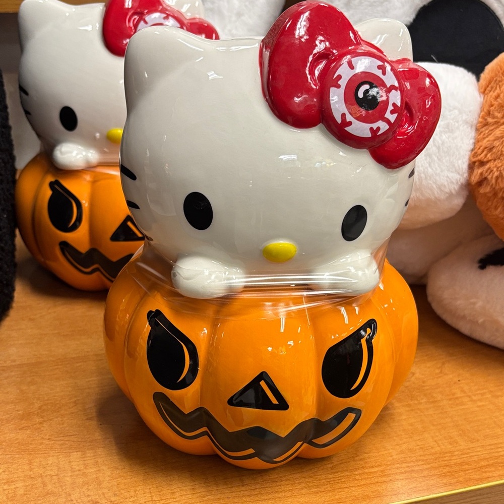 Hello Kitty Halloween Pumpkin Canister Cookie Jar